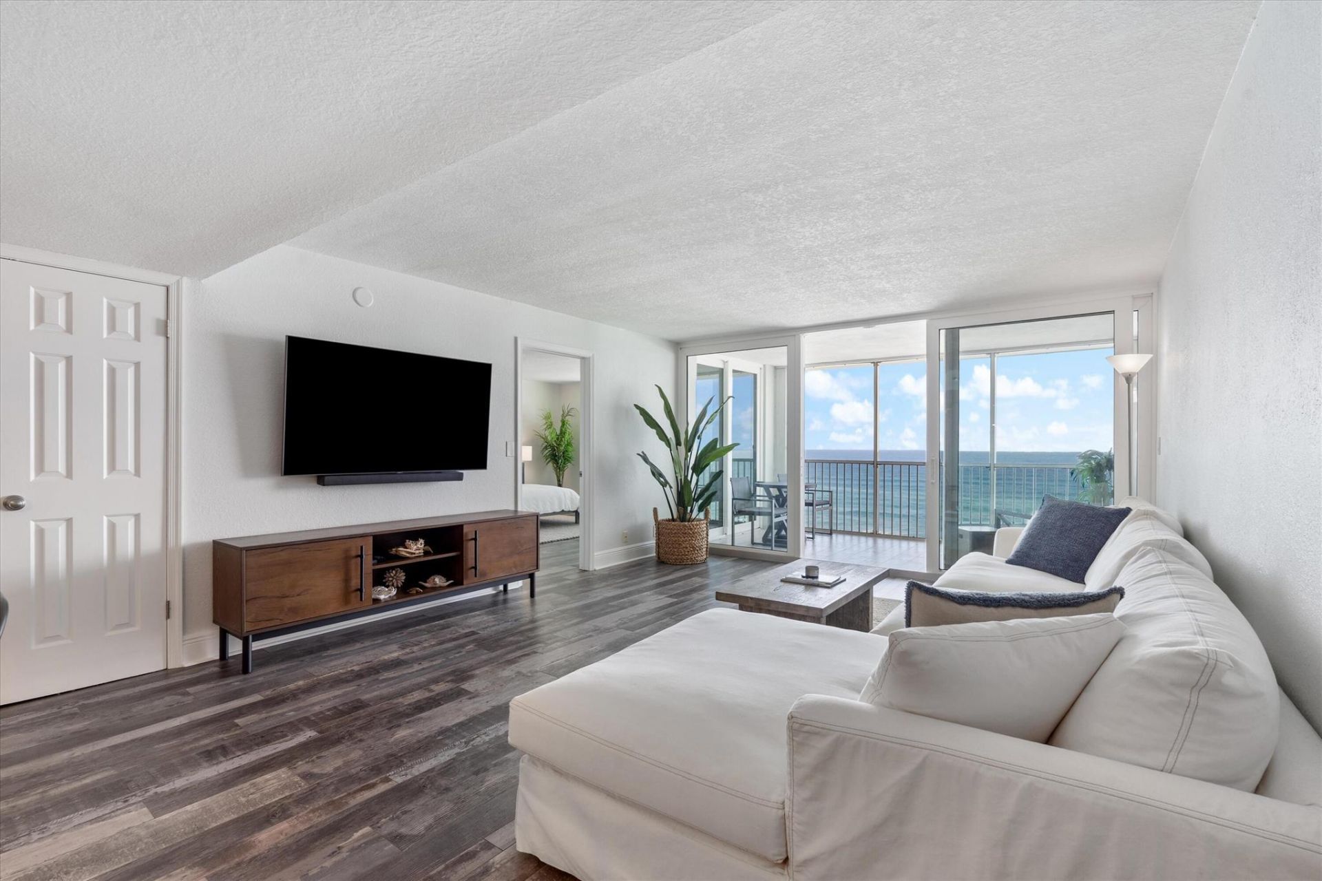 840 Ocean Drive, Unit 1104, Juno Beach, FL 33408 Photo