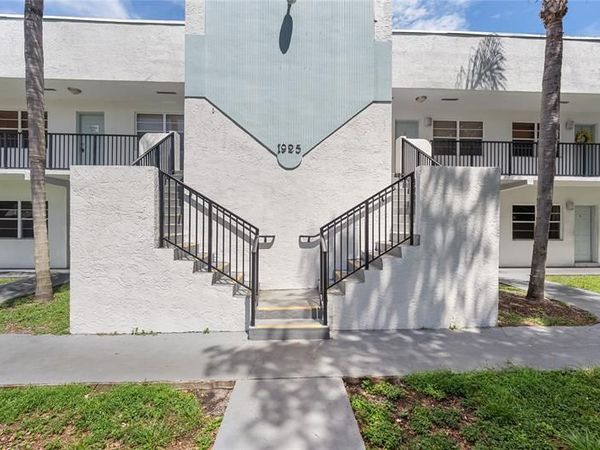 1925 MADISON ST, Unit 14, Hollywood, FL 33020