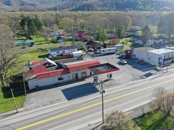 470 Nicholas St, Rupert, WV 25984