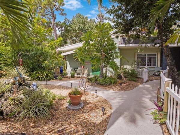 2091 SW 30th Ter, Fort Lauderdale, FL 33312