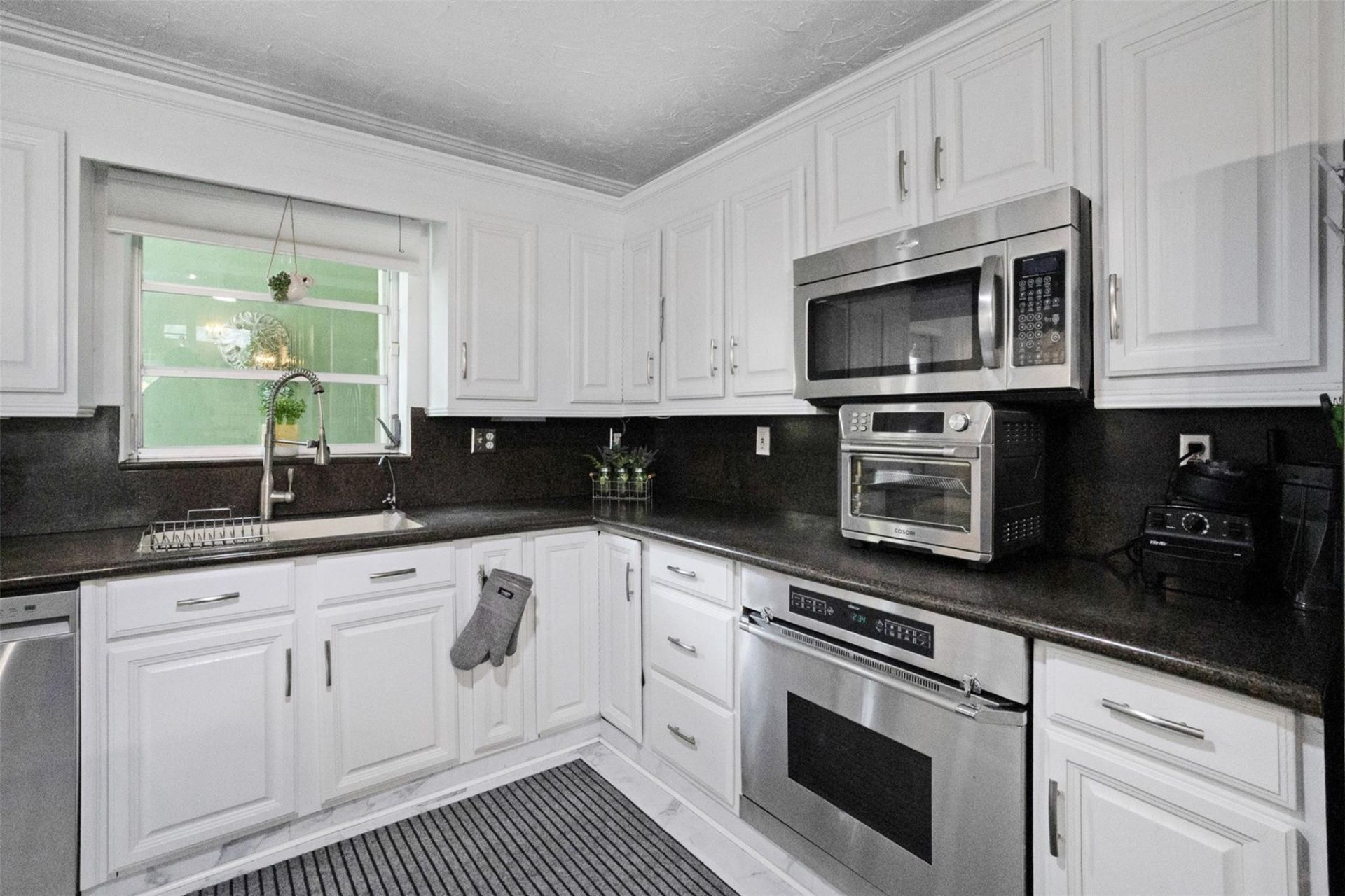 2091 SW 30th Terrace, Fort Lauderdale, FL 33312 Photo