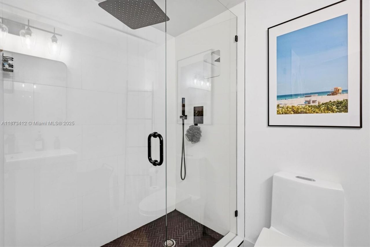 701 Brickell Key Blvd, Unit 1106, Miami, FL 33131 Photo