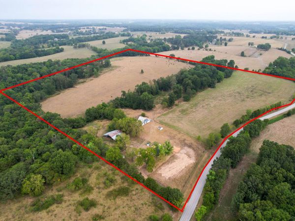 519 State Highway Jj, Aurora, MO 65605