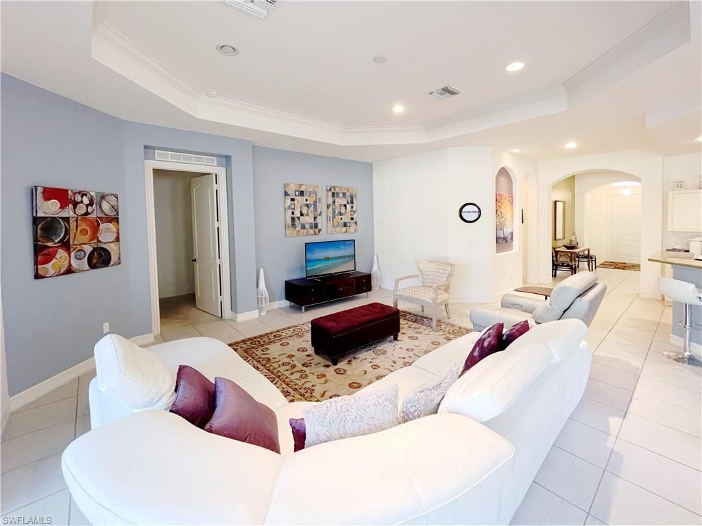 1366 Serrano Cir, Naples, FL 34105 Photo
