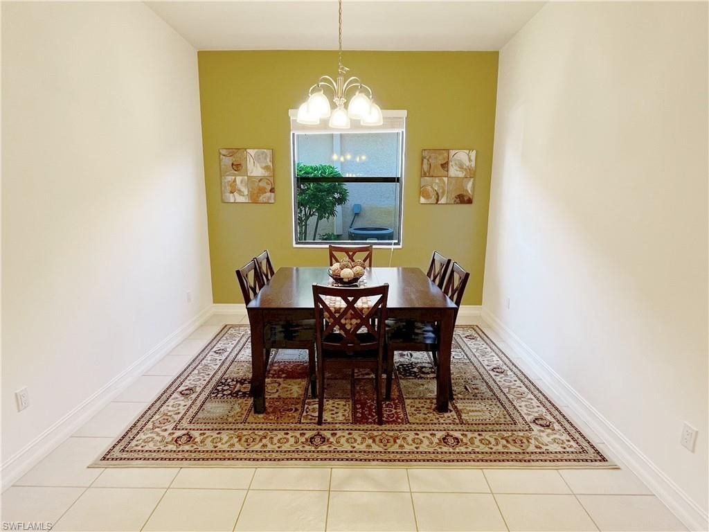 1366 Serrano Cir, Naples, FL 34105 Photo