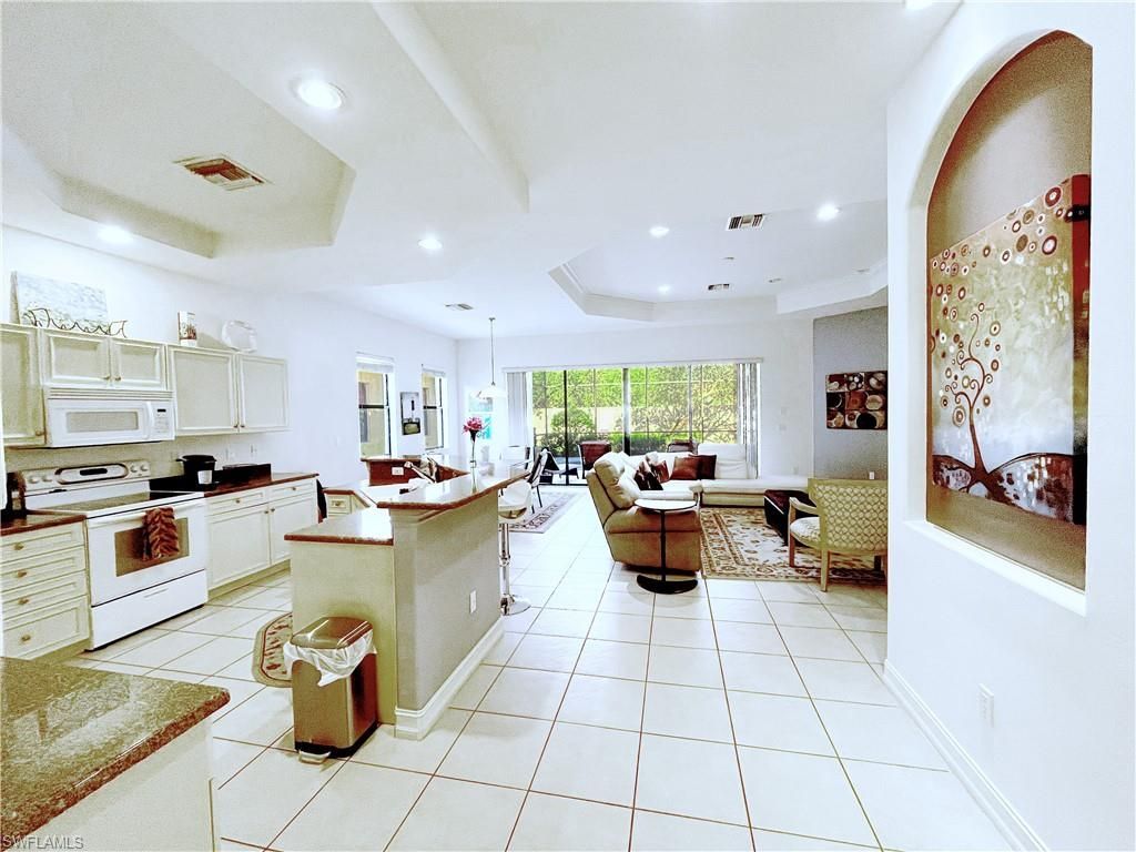 1366 Serrano Cir, Naples, FL 34105 Photo