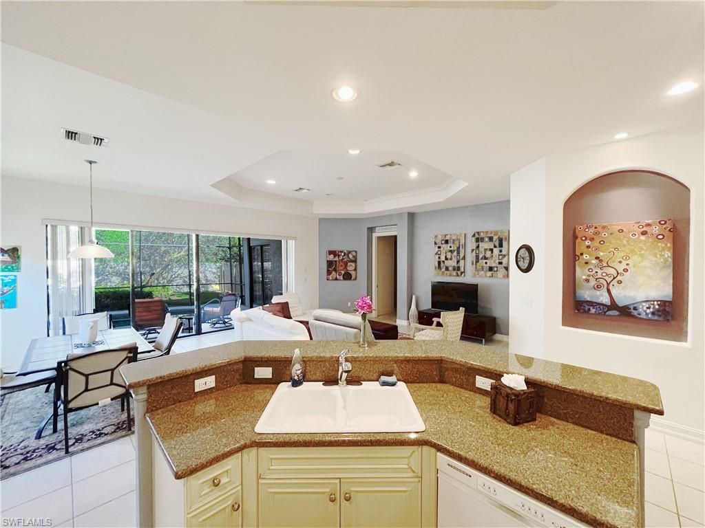 1366 Serrano Cir, Naples, FL 34105 Photo