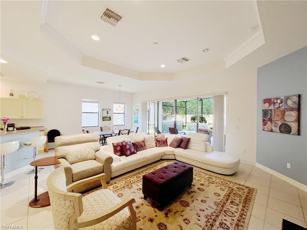 1366 Serrano Cir, Naples, FL 34105 Photo