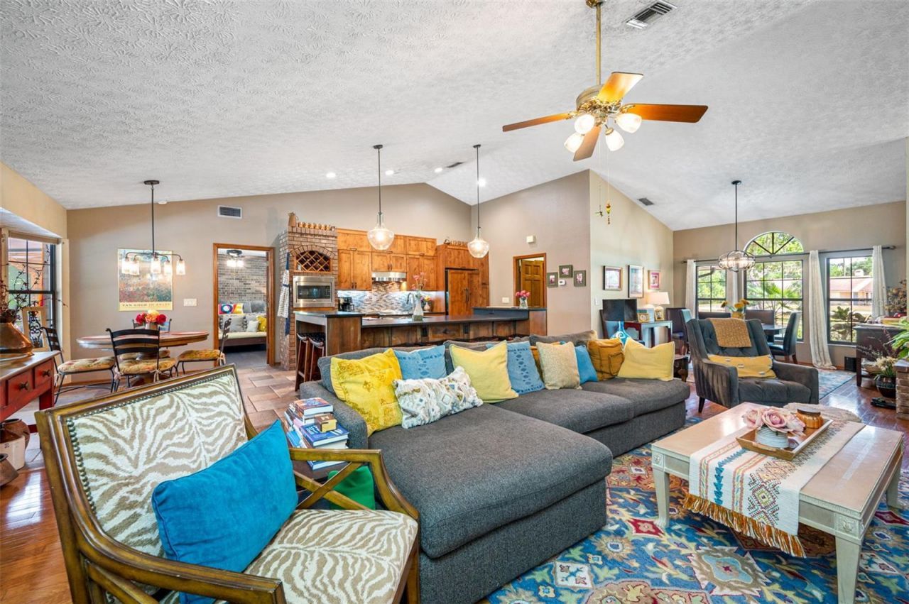 9206 65th Avenue E, Bradenton, FL 34202 Photo