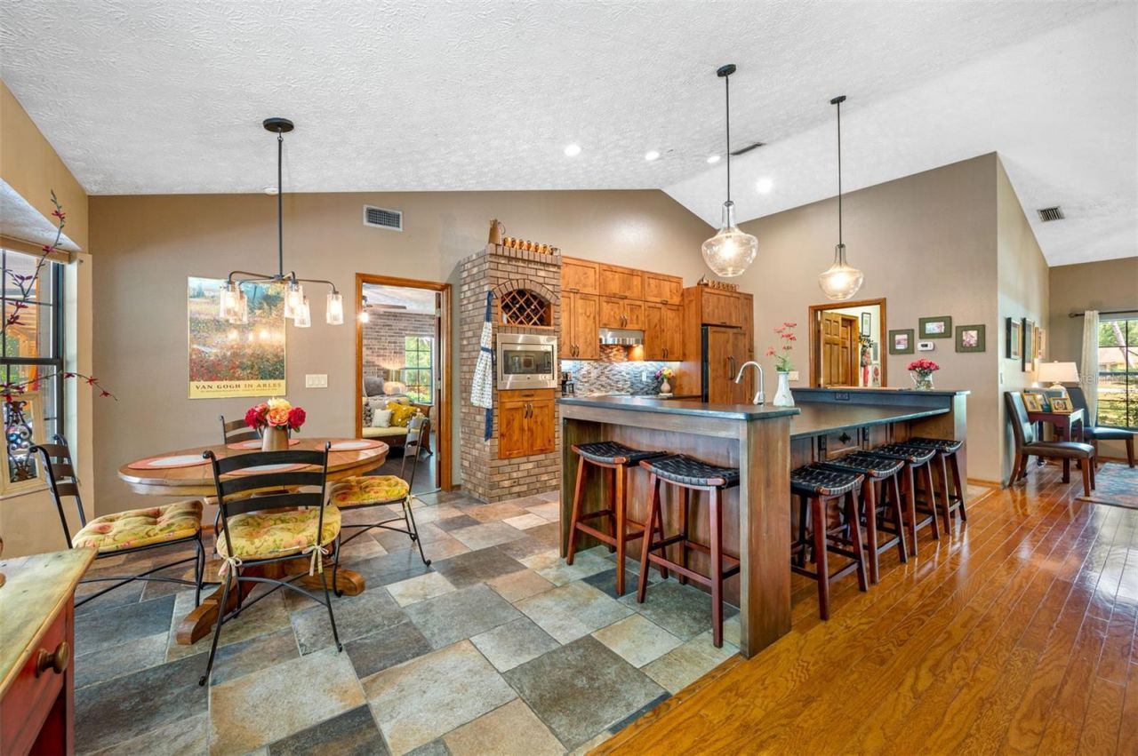 9206 65th Avenue E, Bradenton, FL 34202 Photo