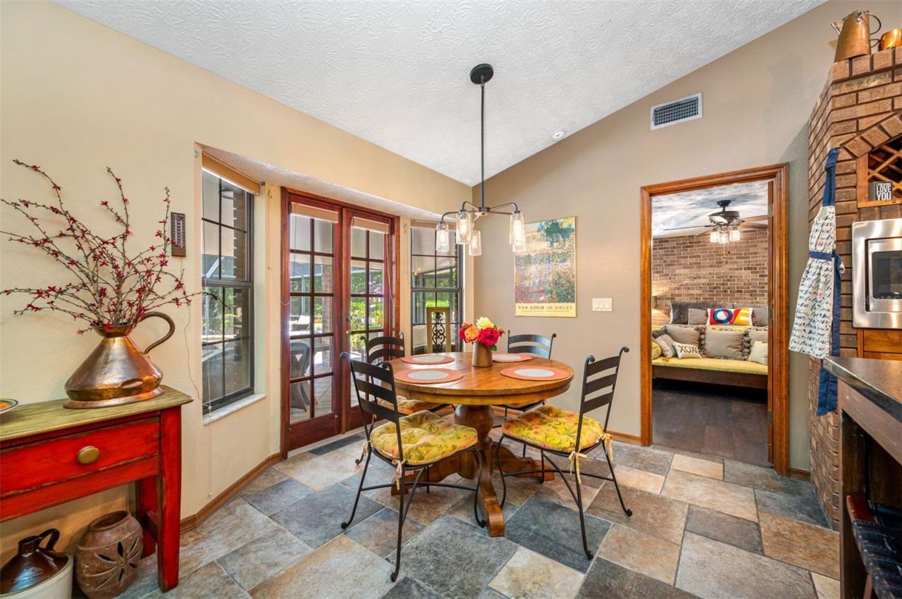 9206 65th Avenue E, Bradenton, FL 34202 Photo