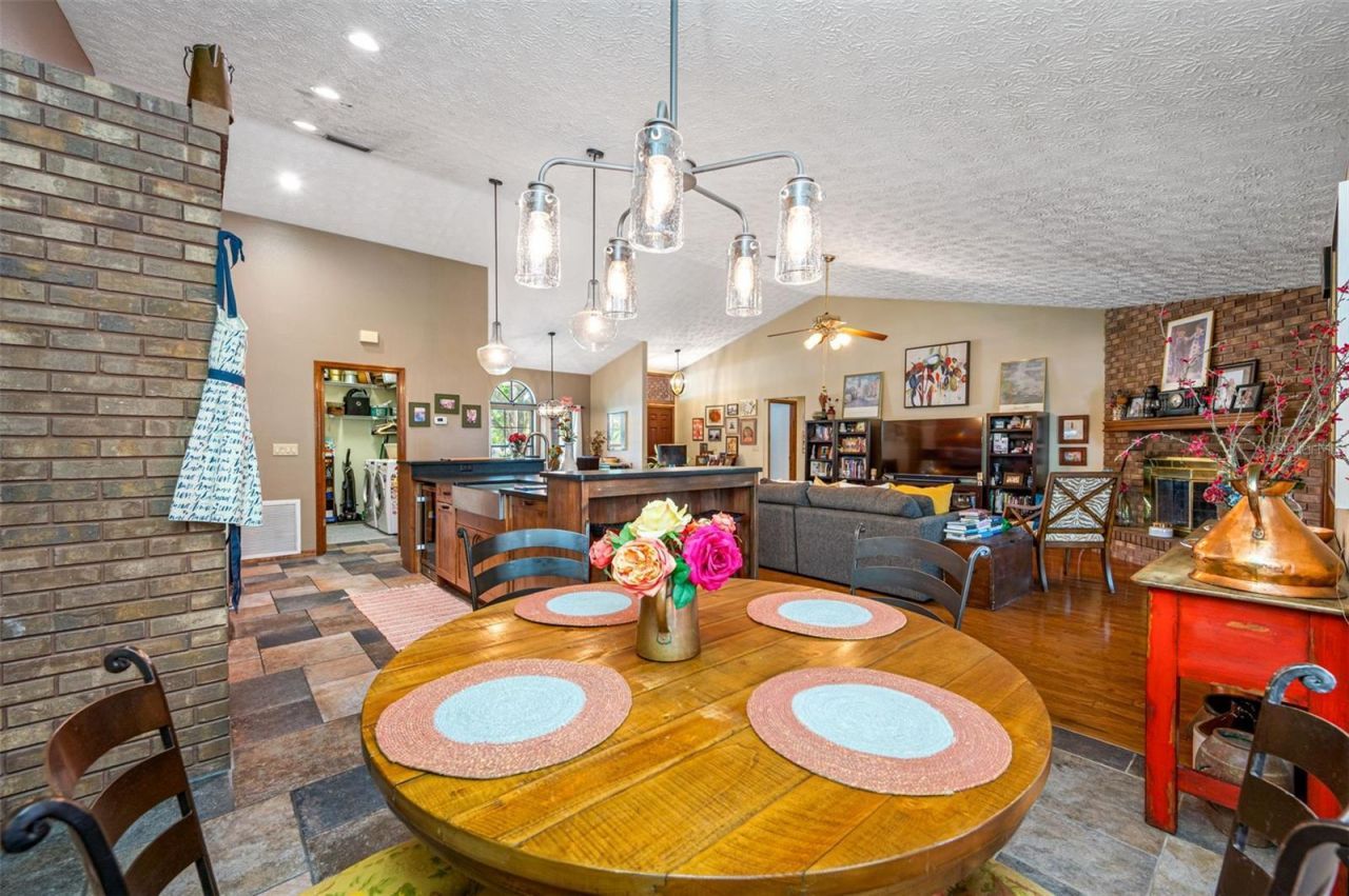 9206 65th Avenue E, Bradenton, FL 34202 Photo