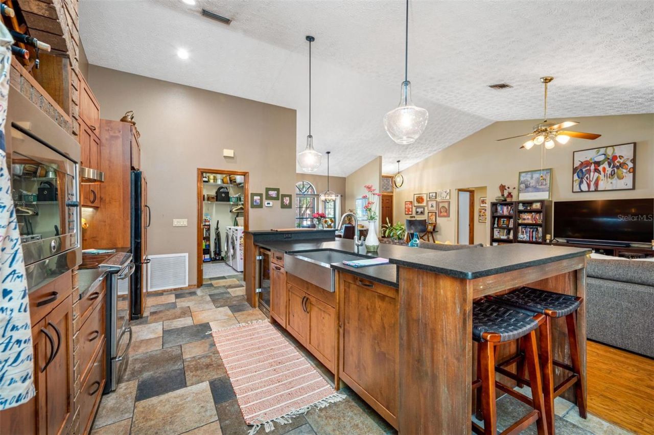 9206 65th Avenue E, Bradenton, FL 34202 Photo