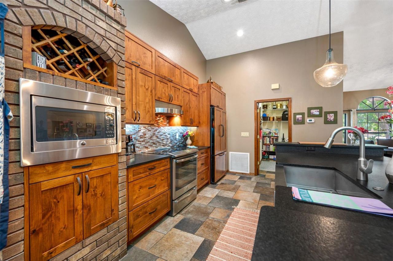 9206 65th Avenue E, Bradenton, FL 34202 Photo