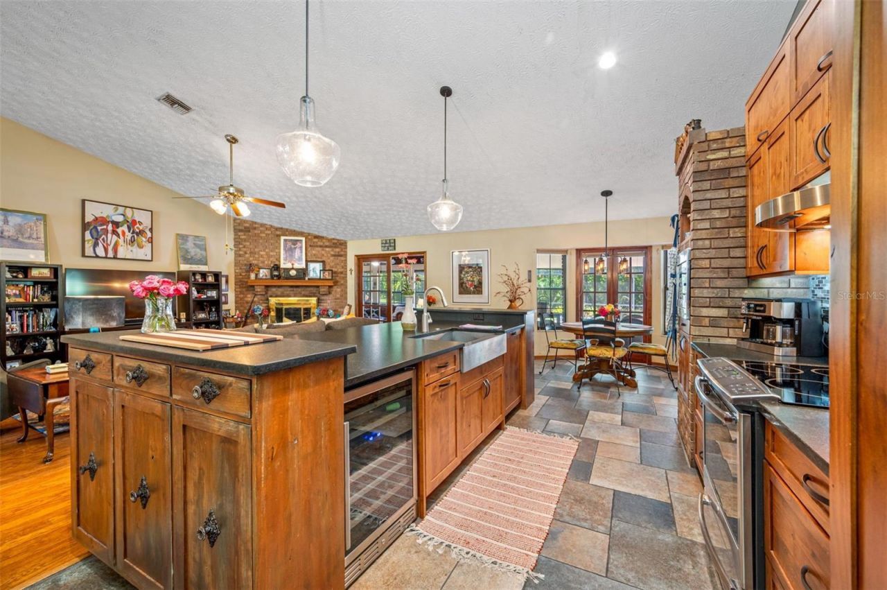 9206 65th Avenue E, Bradenton, FL 34202 Photo