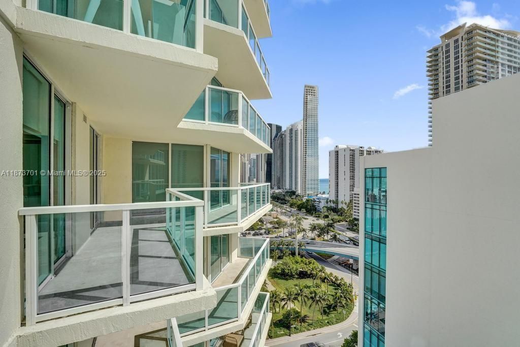 150 Sunny Isles Blvd, Unit 1-1606, Sunny Isles Beach, FL 33160 Photo