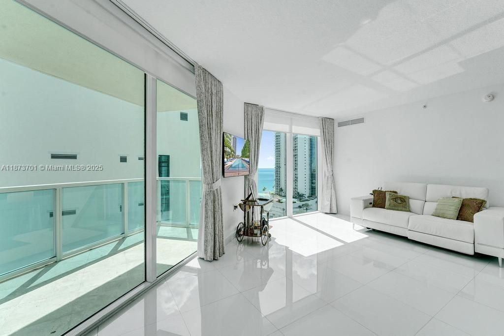 150 Sunny Isles Blvd, Unit 1-1606, Sunny Isles Beach, FL 33160 Photo