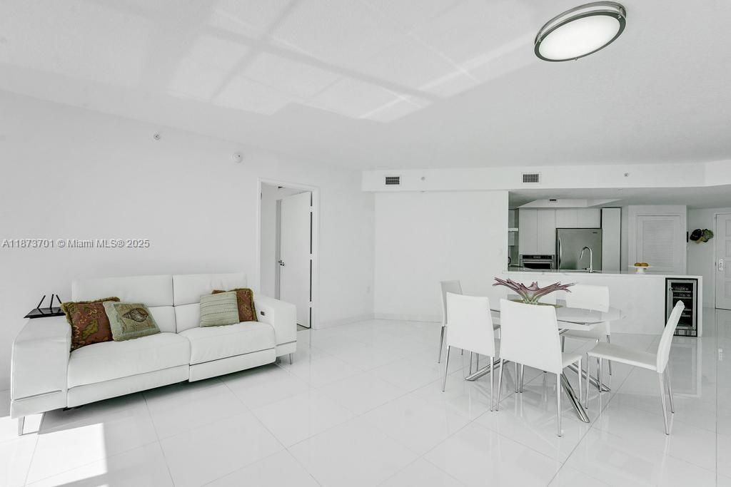 150 Sunny Isles Blvd, Unit 1-1606, Sunny Isles Beach, FL 33160 Photo