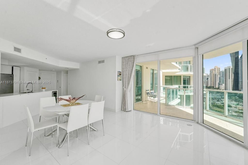 150 Sunny Isles Blvd, Unit 1-1606, Sunny Isles Beach, FL 33160 Photo