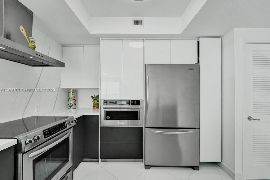 150 Sunny Isles Blvd, Unit 1-1606, Sunny Isles Beach, FL 33160 Photo