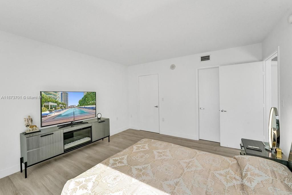 150 Sunny Isles Blvd, Unit 1-1606, Sunny Isles Beach, FL 33160 Photo