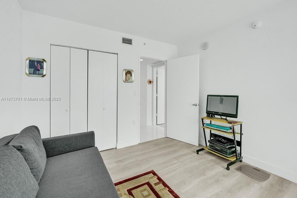 150 Sunny Isles Blvd, Unit 1-1606, Sunny Isles Beach, FL 33160 Photo