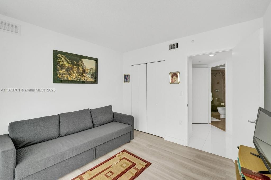 150 Sunny Isles Blvd, Unit 1-1606, Sunny Isles Beach, FL 33160 Photo