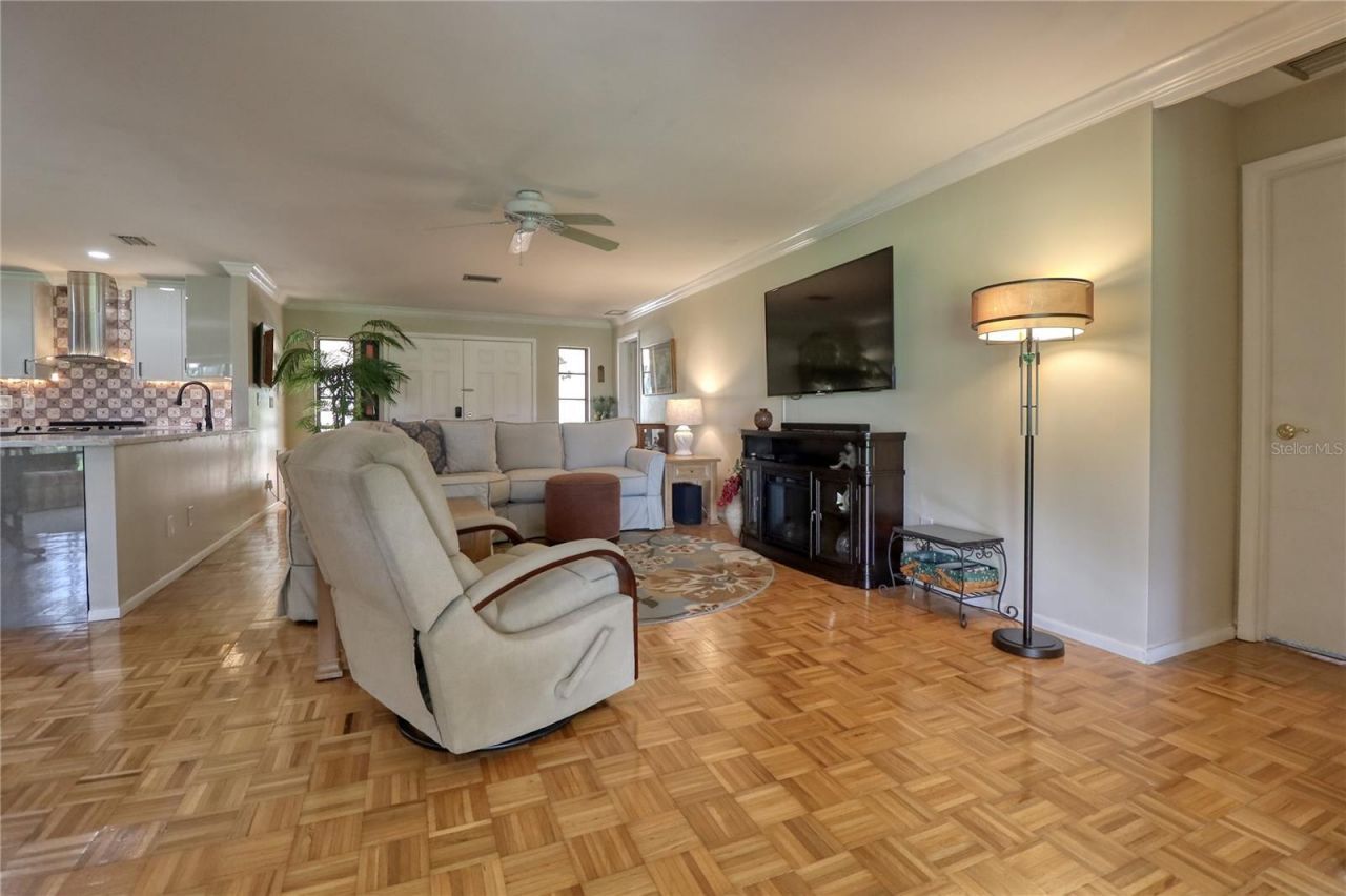 7149 Fairway Bend Circle, Sarasota, FL 34243 Photo