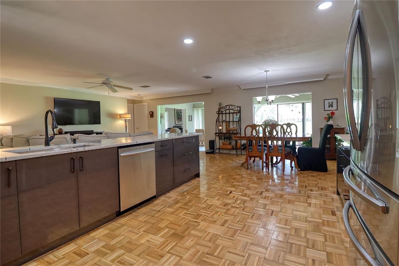 7149 Fairway Bend Circle, Sarasota, FL 34243 Photo