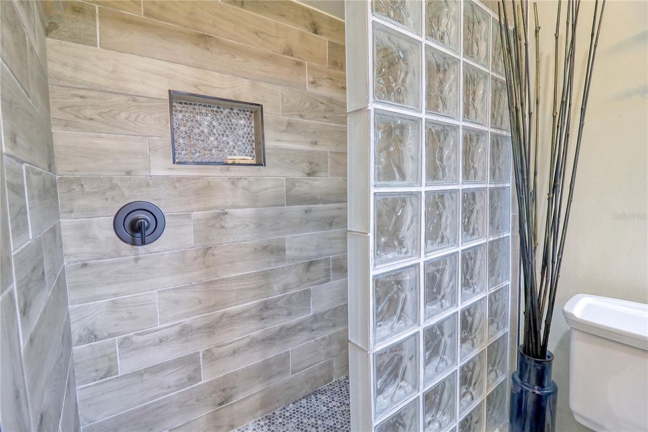 7149 Fairway Bend Circle, Sarasota, FL 34243 Photo