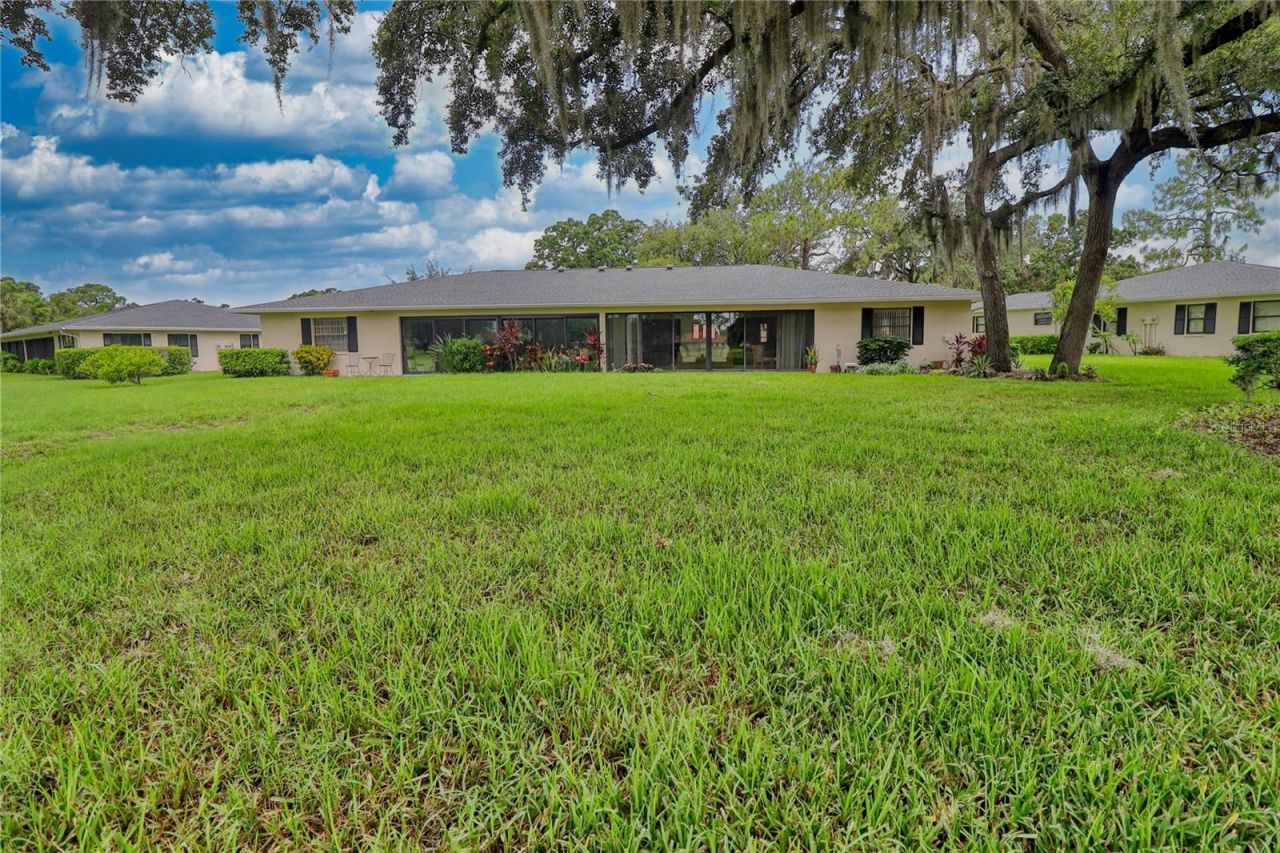 7149 Fairway Bend Circle, Sarasota, FL 34243 Photo