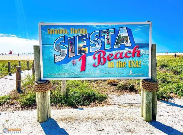 7149 Fairway Bend Circle, Sarasota, FL 34243 Photo