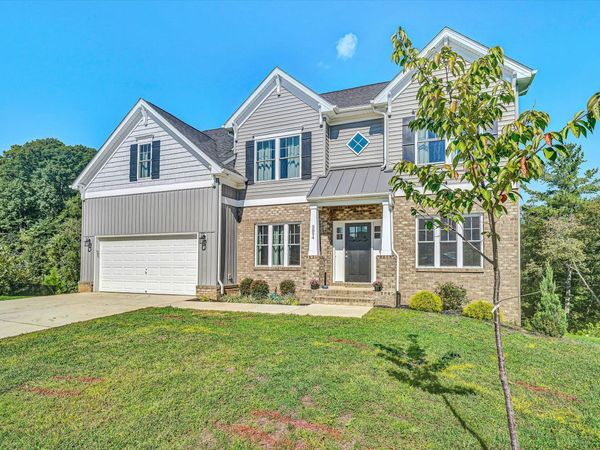 5894 Ivy Park DR, Roanoke, VA 24018