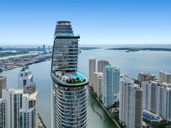 300 Biscayne Blvd Way, Unit PH6001, Miami, FL 33131