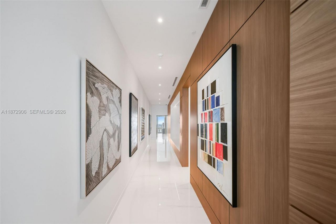 300 Biscayne Blvd Way, Unit PH6001, Miami, FL 33131 Photo