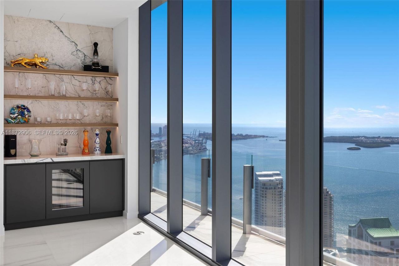 300 Biscayne Blvd Way, Unit PH6001, Miami, FL 33131 Photo