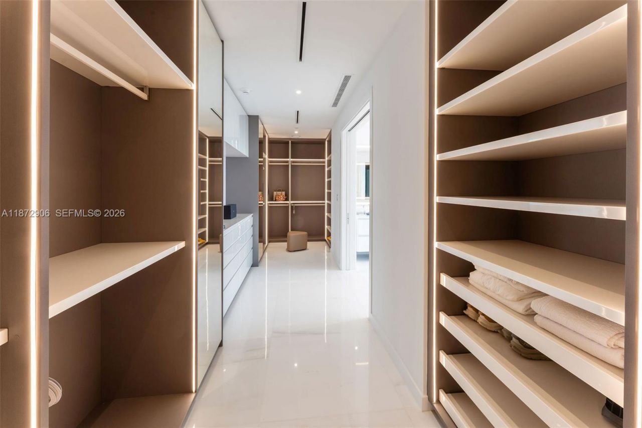 300 Biscayne Blvd Way, Unit PH6001, Miami, FL 33131 Photo
