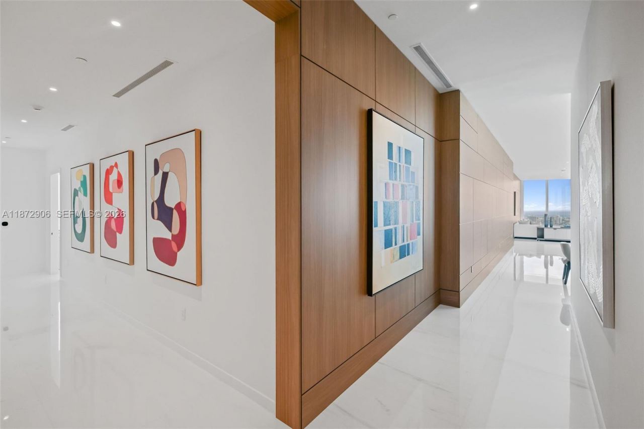 300 Biscayne Blvd Way, Unit PH6001, Miami, FL 33131 Photo