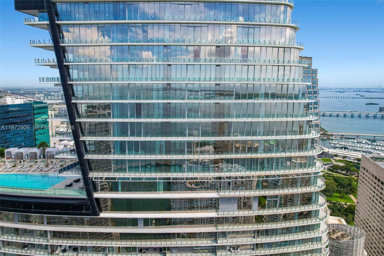 300 Biscayne Blvd Way, Unit PH6001, Miami, FL 33131 Photo