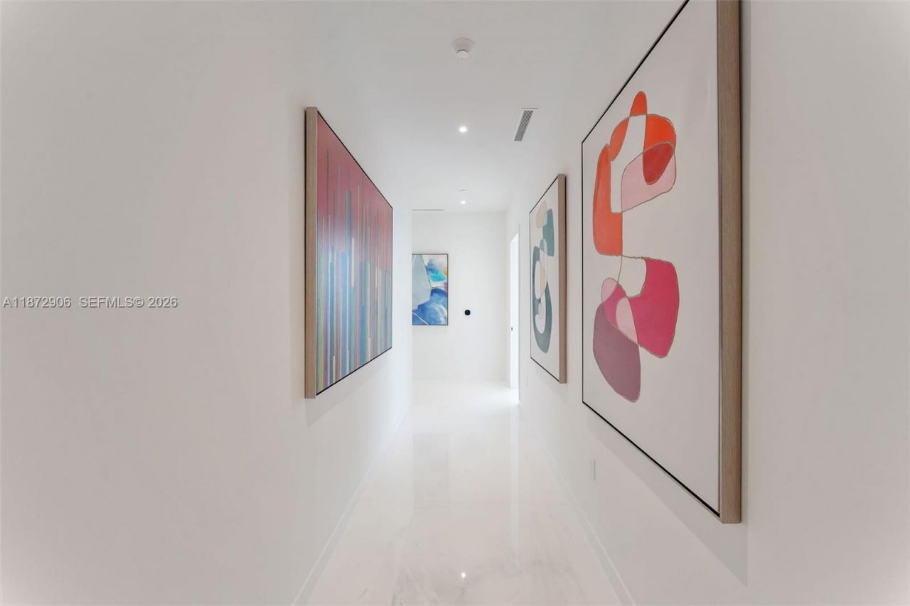 300 Biscayne Blvd Way, Unit PH6001, Miami, FL 33131 Photo