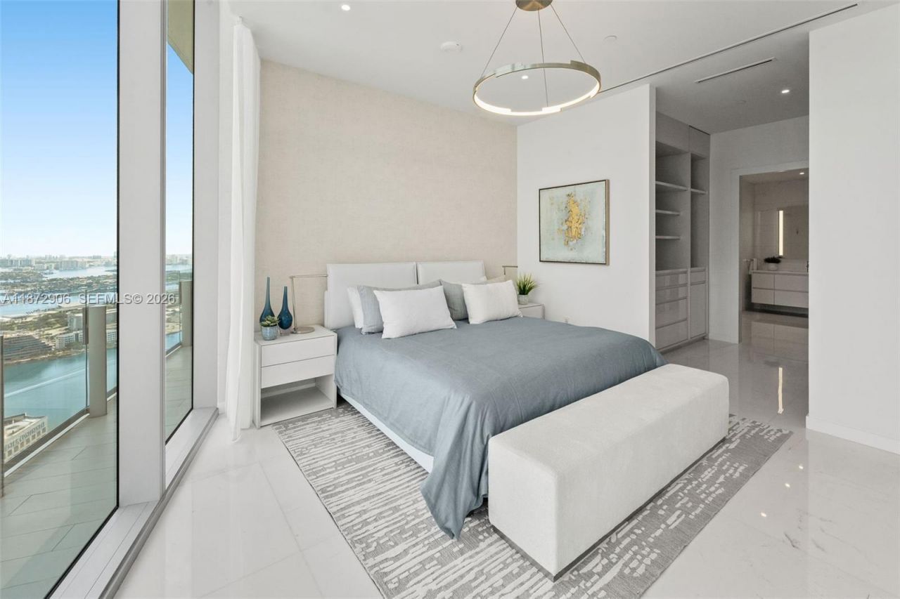 300 Biscayne Blvd Way, Unit PH6001, Miami, FL 33131 Photo