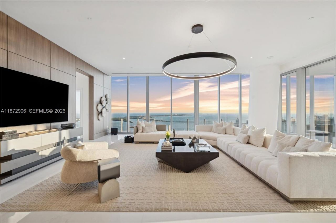 300 Biscayne Blvd Way, Unit PH6001, Miami, FL 33131 Photo