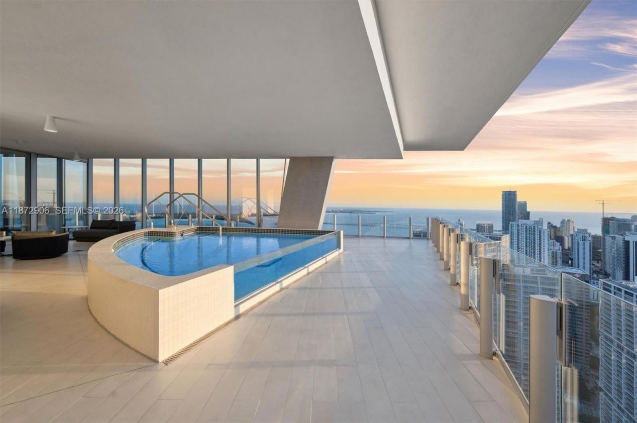 300 Biscayne Blvd Way, Unit PH6001, Miami, FL 33131 Photo