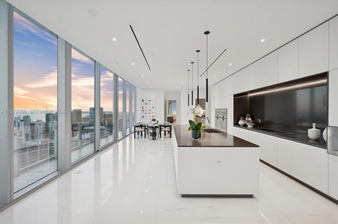 300 Biscayne Blvd Way, Unit PH6001, Miami, FL 33131 Photo