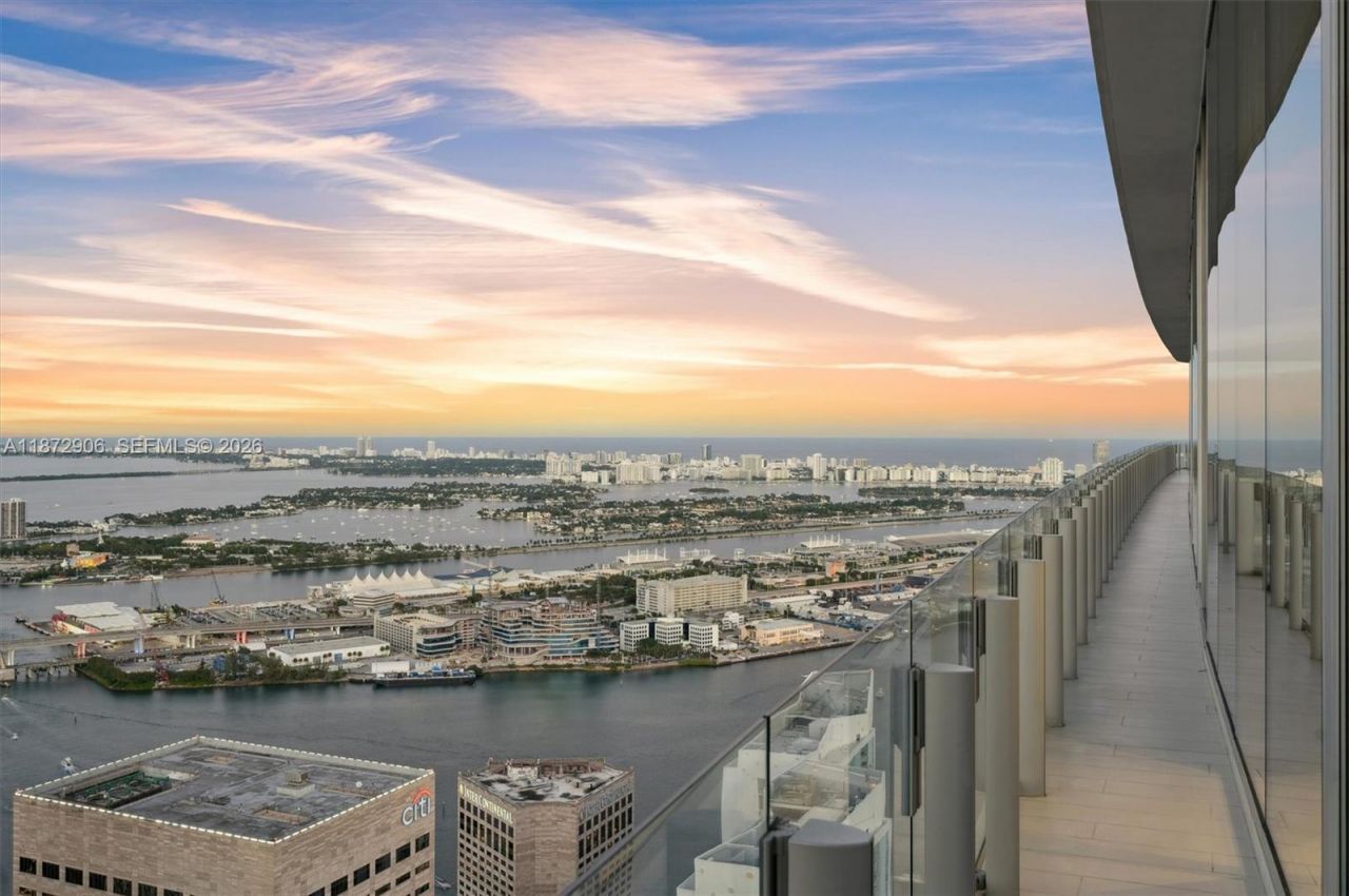 300 Biscayne Blvd Way, Unit PH6001, Miami, FL 33131 Photo