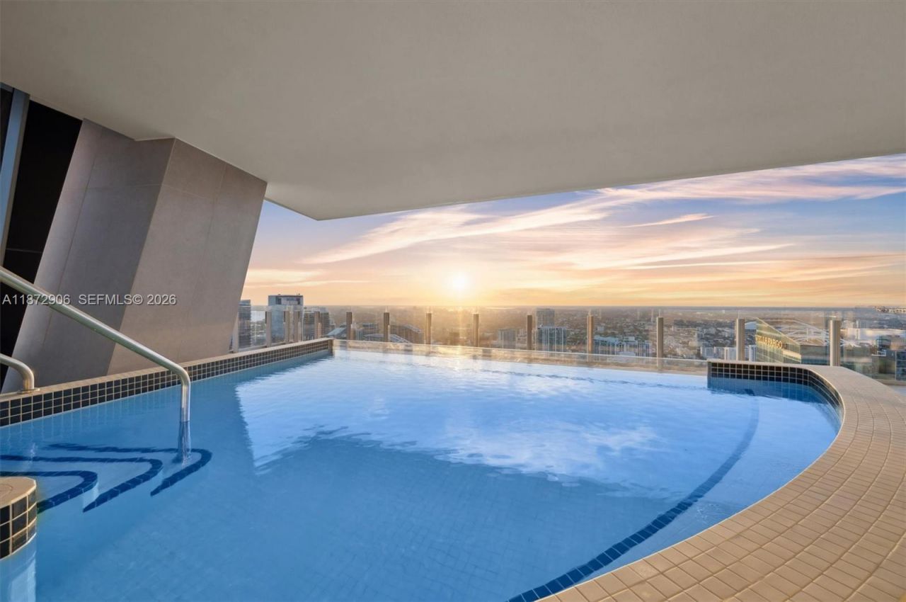 300 Biscayne Blvd Way, Unit PH6001, Miami, FL 33131 Photo