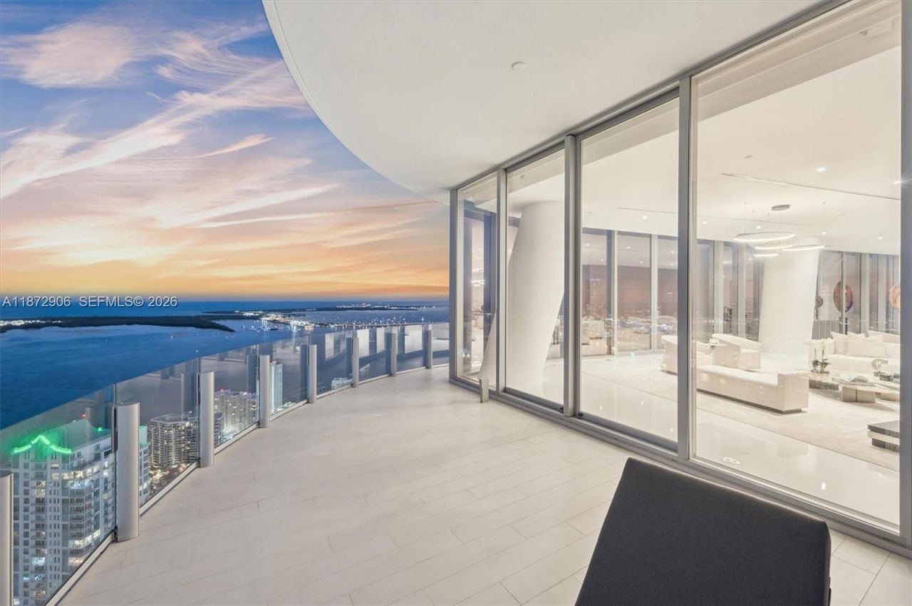 300 Biscayne Blvd Way, Unit PH6001, Miami, FL 33131 Photo