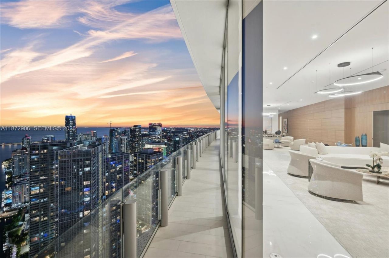 300 Biscayne Blvd Way, Unit PH6001, Miami, FL 33131 Photo