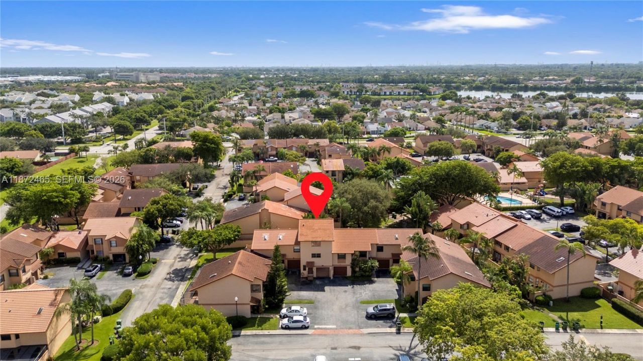 949 SW 113th Ter, Pembroke Pines, FL 33025 Photo