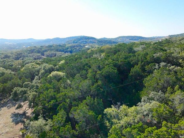 8902 Saddle, San Antonio, TX 78255